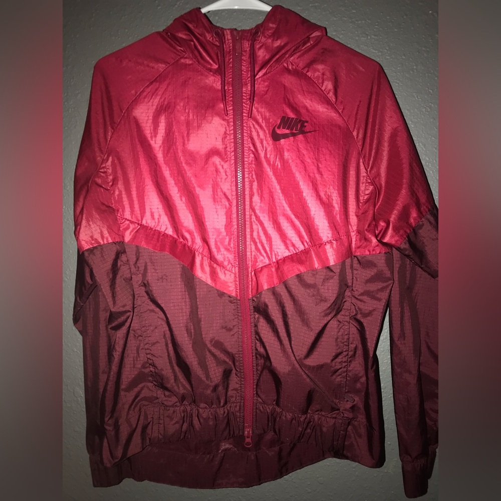 Womens nike windbreaker S
